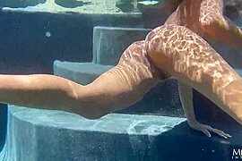 Katherinne Rodriguez swims fully naked - free porn video