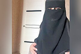 Syrian girl in hijab in pink panties shows her holes - free porn video